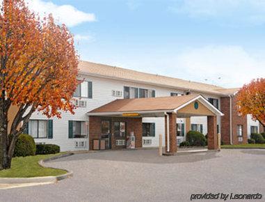 Hotel Super 8 By Wyndham West Memphis Exterior foto